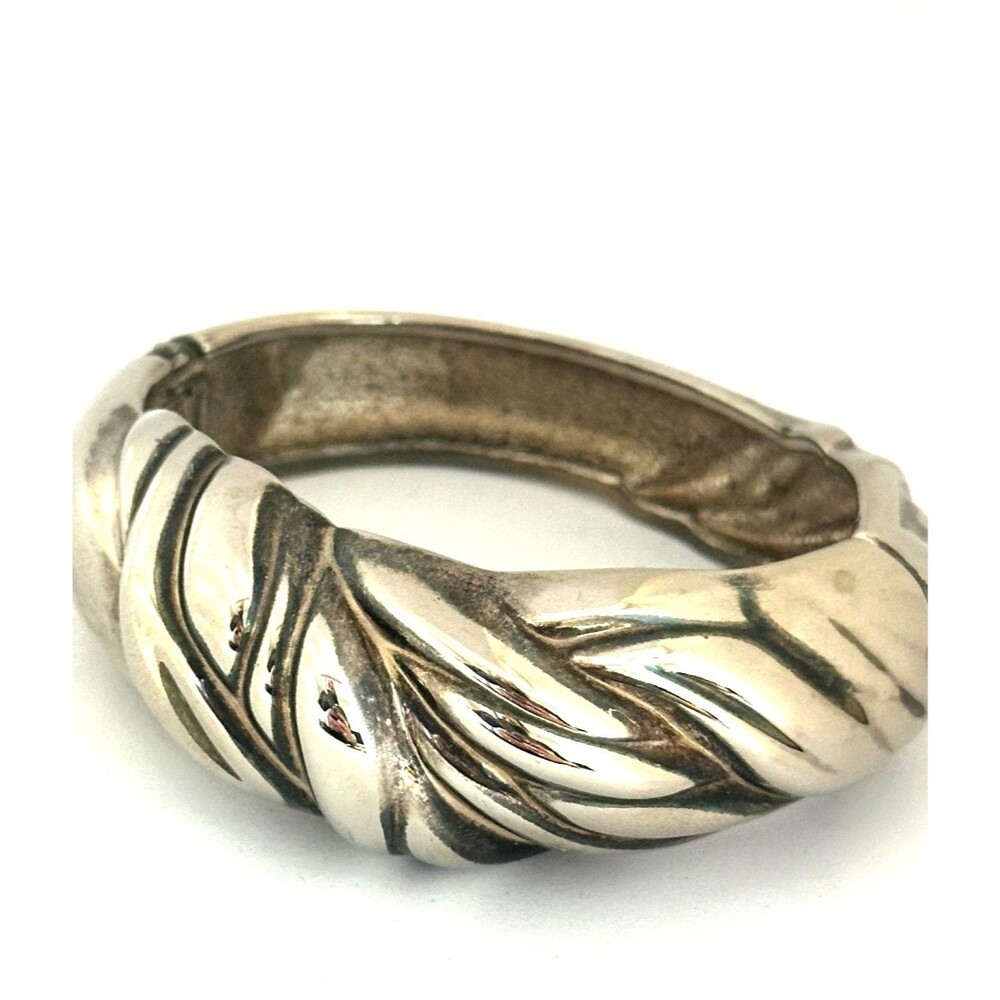 Vintage Silver Tone Clamper Bracelet Chunky Bold Scalloped Twist Hinged Bangle